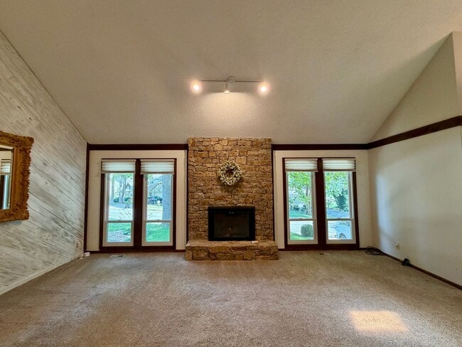 Building Photo - 8238 Parkhill Cir