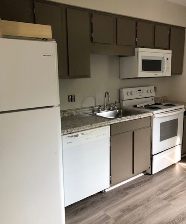 Interior Photo - Evergreen Townhouses