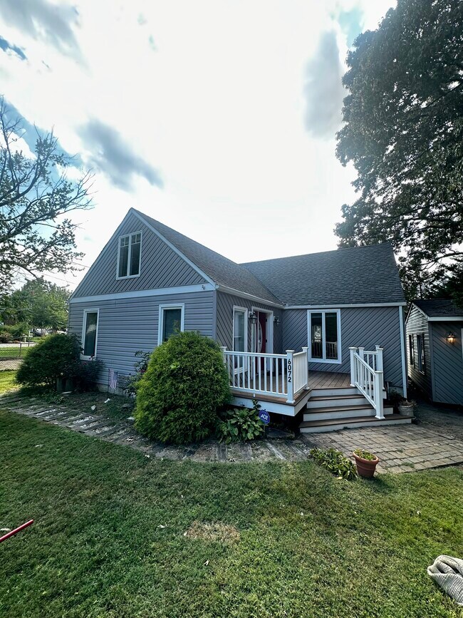 Building Photo - 6072 Drum Point Rd