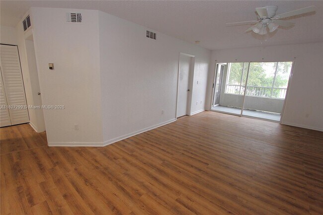 Building Photo - 2881 N Oakland Forest Dr