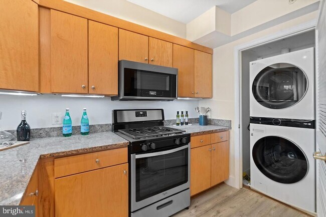 Building Photo - 631 D Street NW