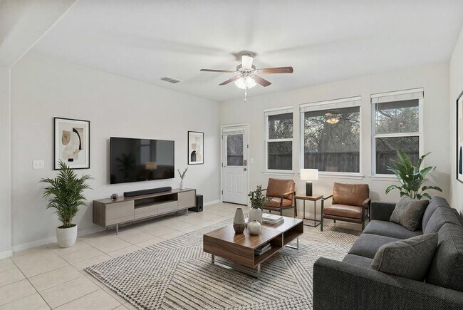 Building Photo - 313 Michaelis Dr