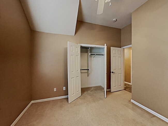 Building Photo - 4613 Lance Leaf Dr