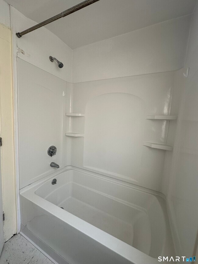 Building Photo - 28 George St