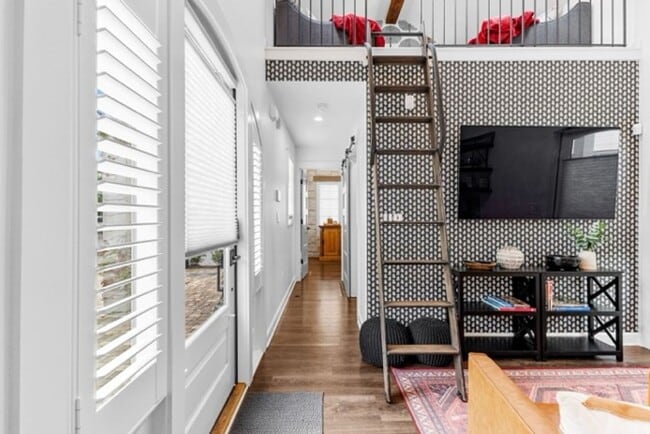 Building Photo - 192 Breakspear Ln