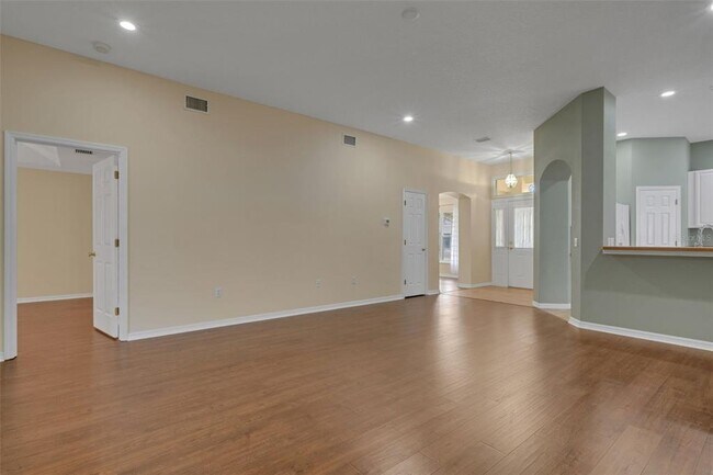 Building Photo - 654 Lake Clark Pl