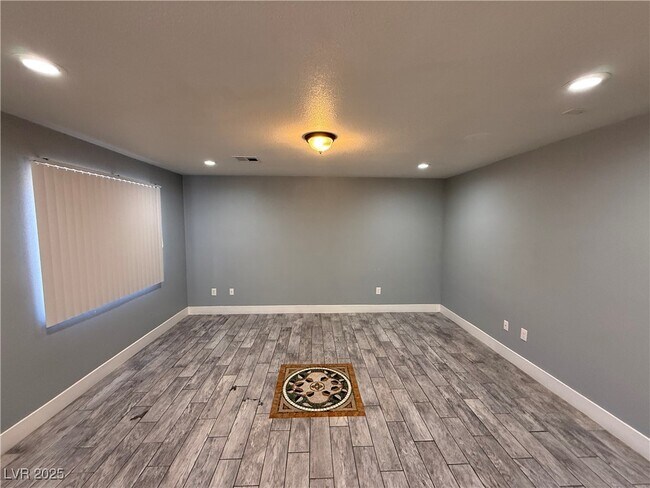 Building Photo - 4300 N Lamont St