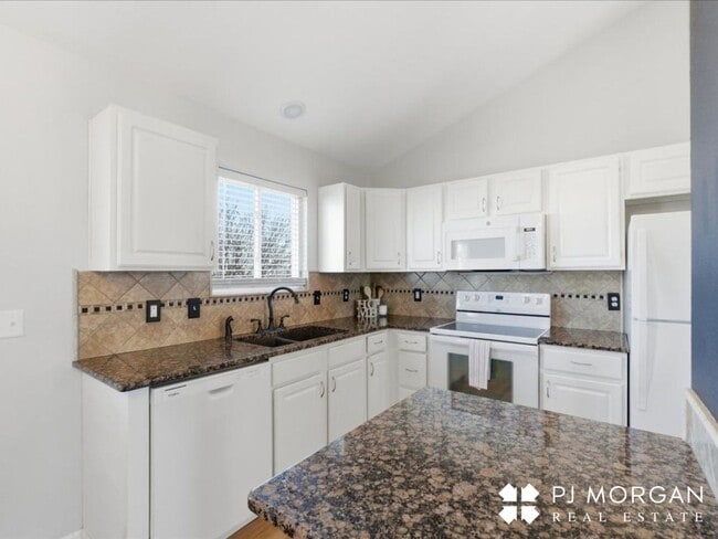 Building Photo - Relax by the fire in this beautiful rental home!