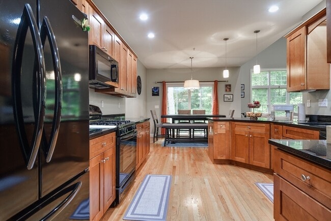 Building Photo - 41 Garett Way