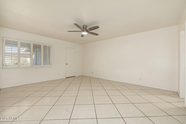 Building Photo - 3738 E Glenrosa Ave