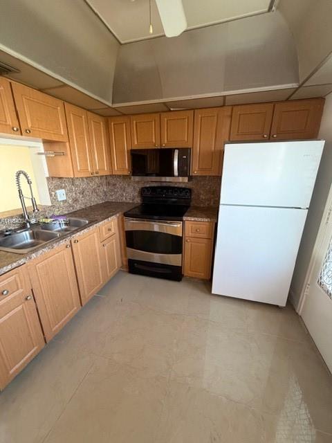 Building Photo - 319 NE 14th Ave