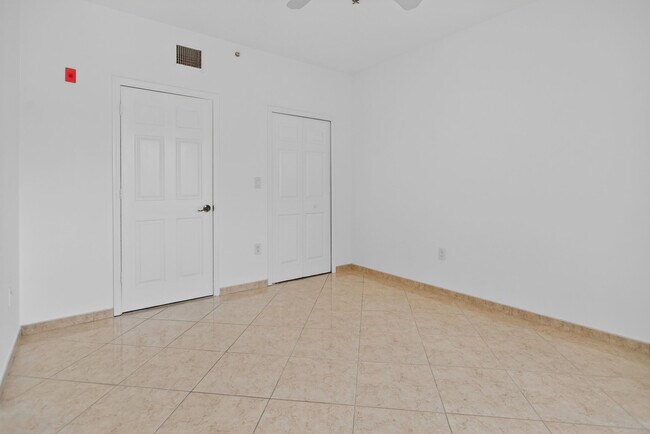 Building Photo - 7085 Nova Dr