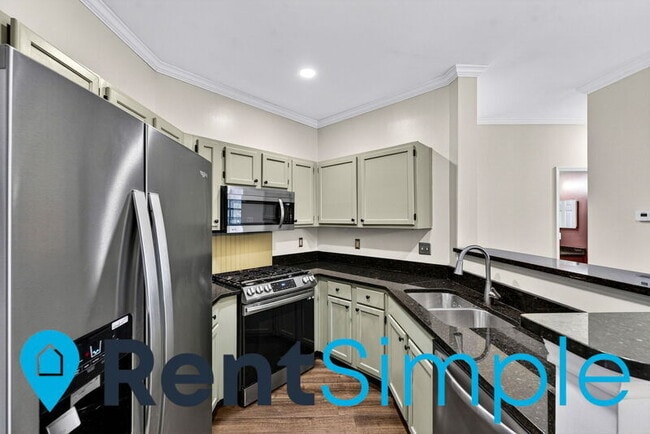 Building Photo - 4408 Helmsford Ln