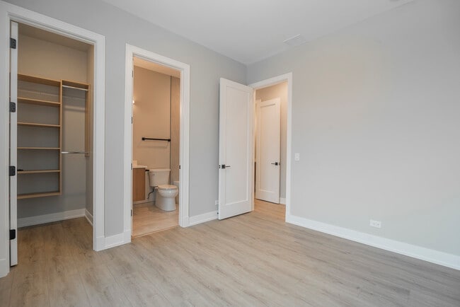 Building Photo - 3738 S Calumet Ave