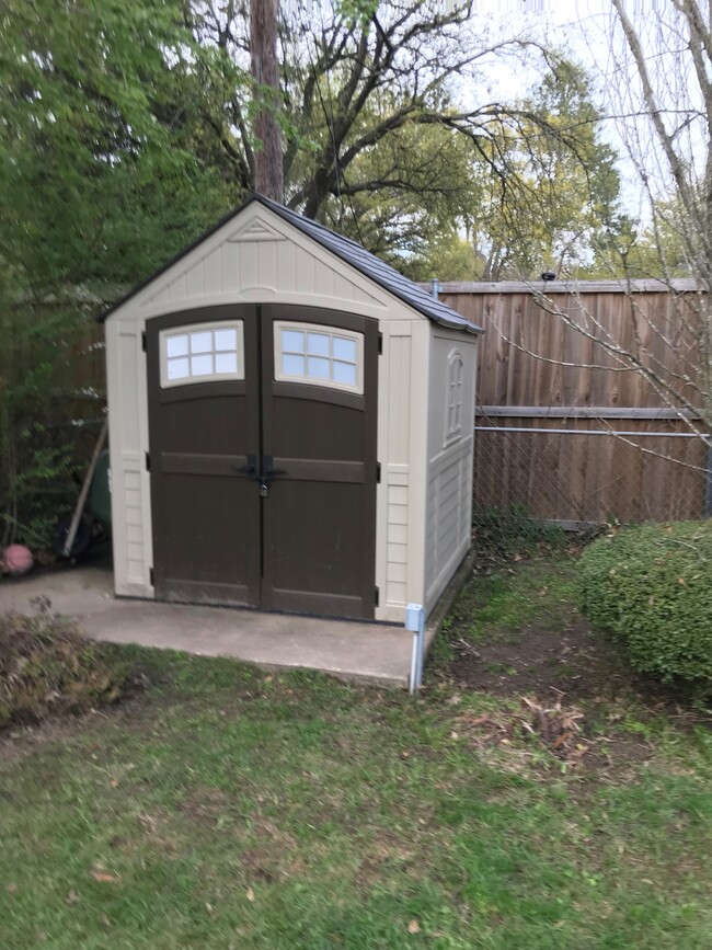 Shed in Backyard - 2312 Bienville Dr