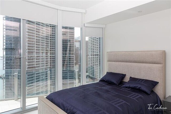 Building Photo - 300 Biscayne Blvd Way