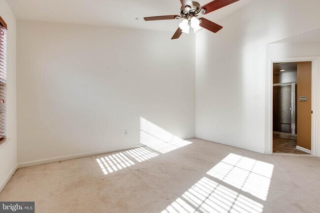 Building Photo - 6721 Caleb Dorsey Square