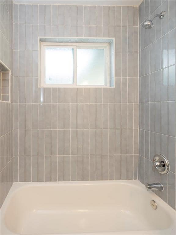 Building Photo - 2524 Glen Springs Way
