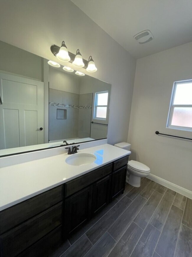 Building Photo - 2446 S 630 W