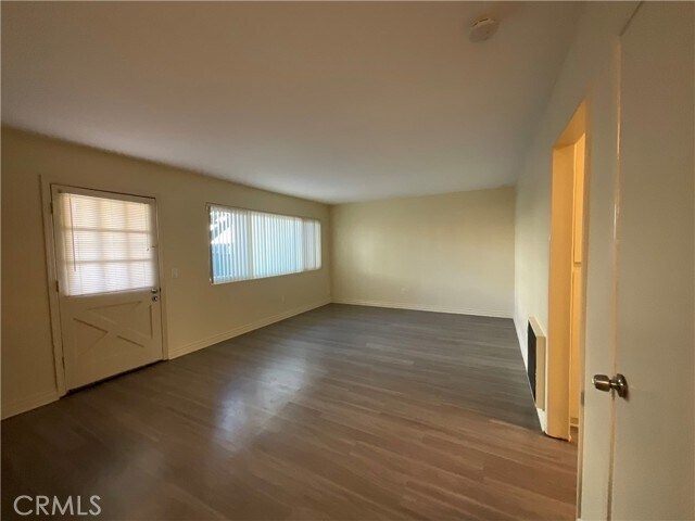 Primary Photo - 6042 Lime Ave