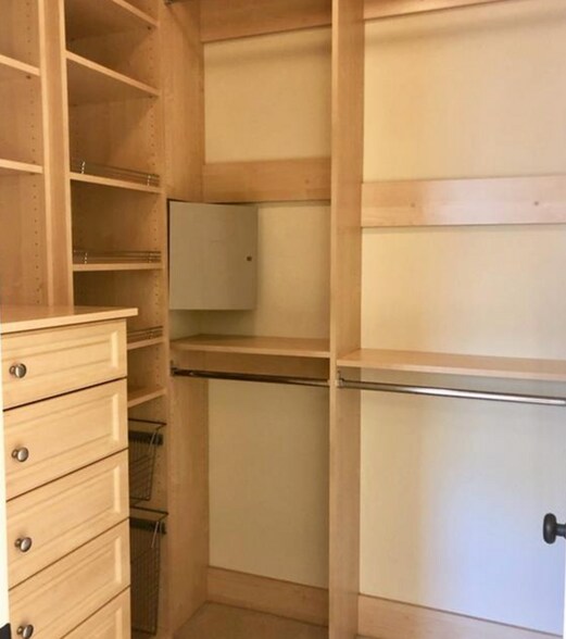 Building Photo - 31 Seven Kings Pl