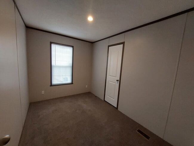 Building Photo - 99 Delta Dawn Dr