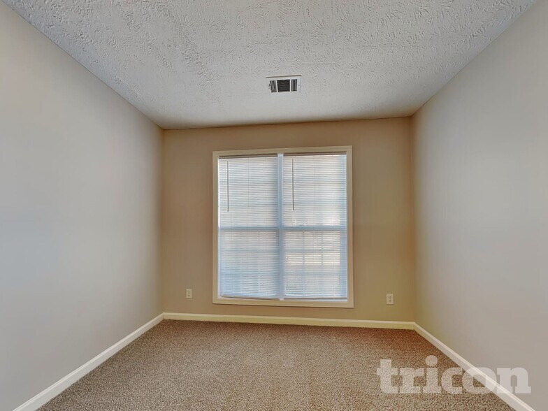 Building Photo - 96 Covington Dr