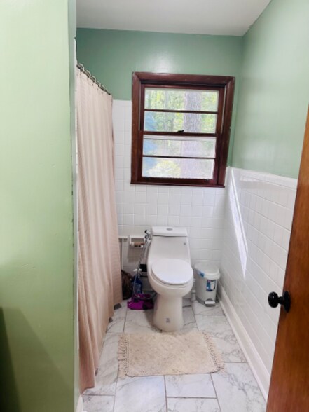 Building Photo - 2562 Meadow Lark Dr