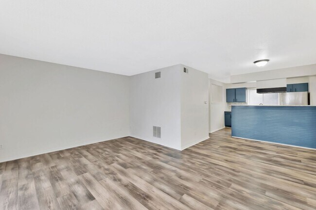 Building Photo - 5510 S Gold St