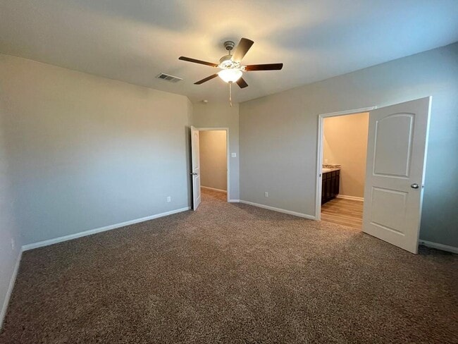 Building Photo - 228 Star Spangled Dr