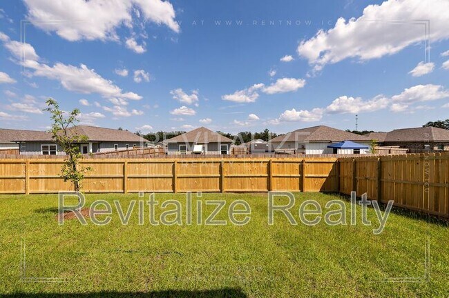 Building Photo - 13658 Addison Pl
