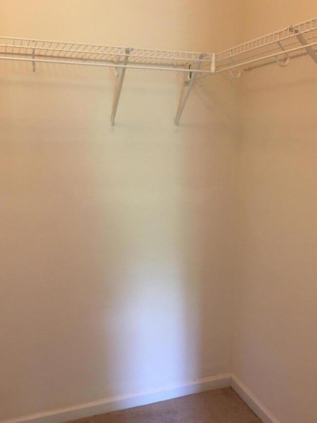 Building Photo - 20209 Chesapeake Cir