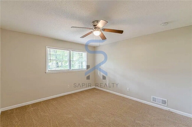 Building Photo - LIMITED-TIME OFFER! Apply today with NO APPLICATION FEE! Terms apply. Call (678) 487-7896, Option...