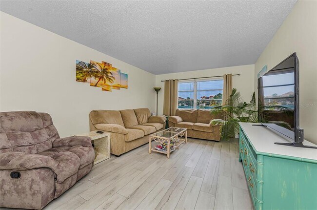 Building Photo - 2700 Bayshore Blvd