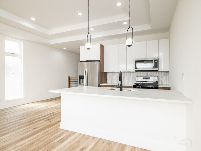 Building Photo - 6346 S Evans Ave