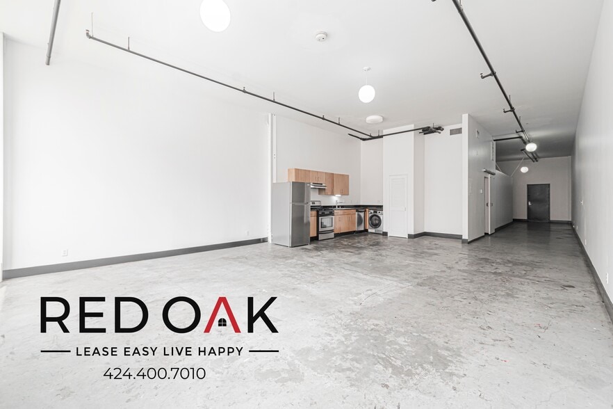 Building Photo - 620 Main St