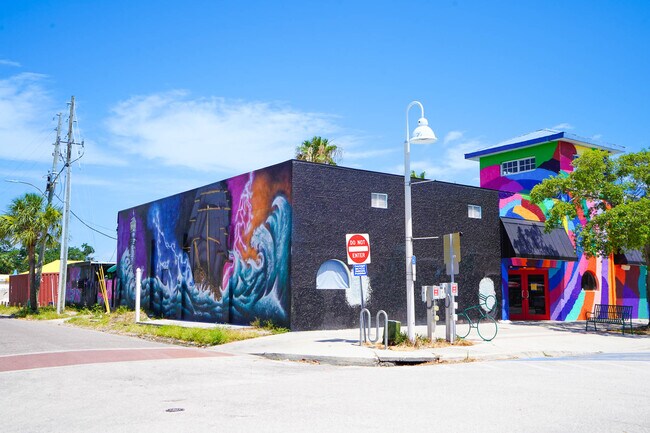 Building Photo - 1826 58th St S