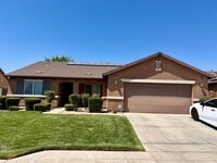 Building Photo - Wonderful 3 bed , 2 bath in Sunnyside Area