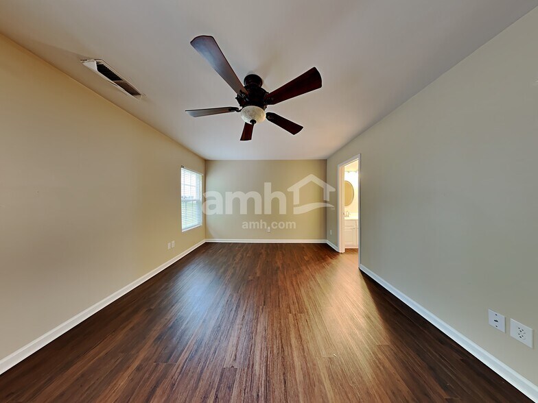 Building Photo - 106 Lick Creek Ln