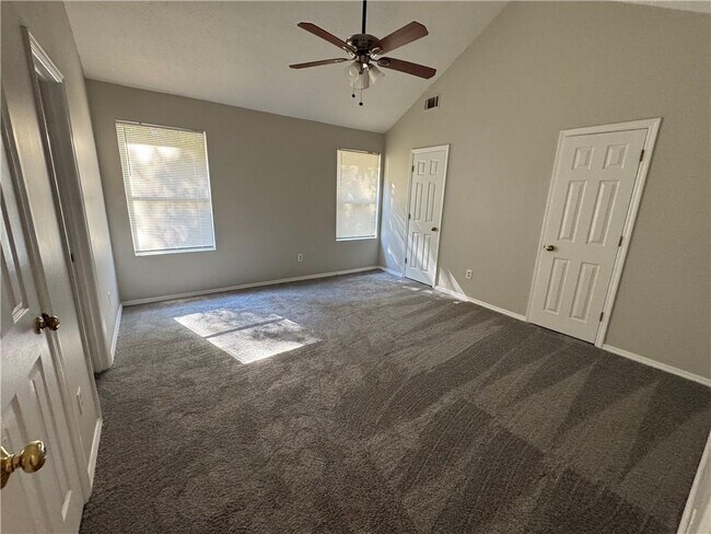 Building Photo - 2441 Northmill Ln