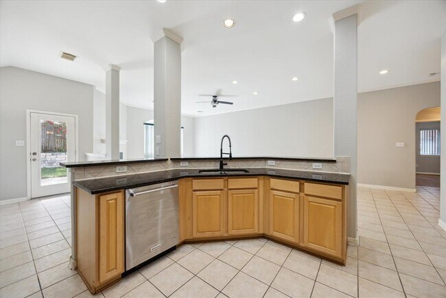 Building Photo - 1824 Chasewood Dr