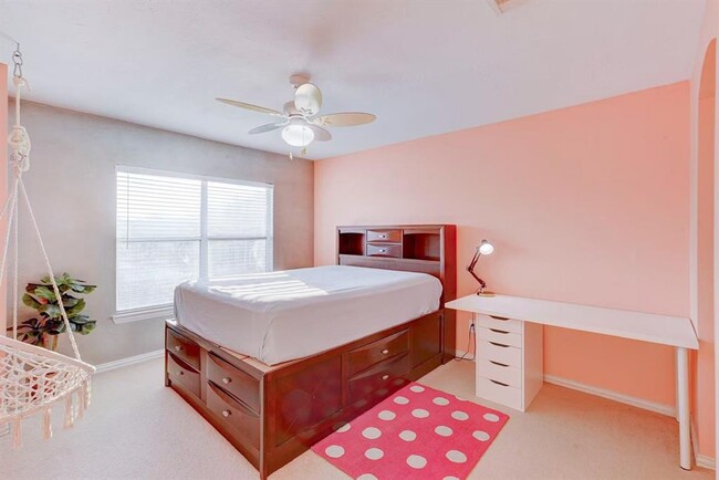 Building Photo - 8018 Prairie Sage Dr