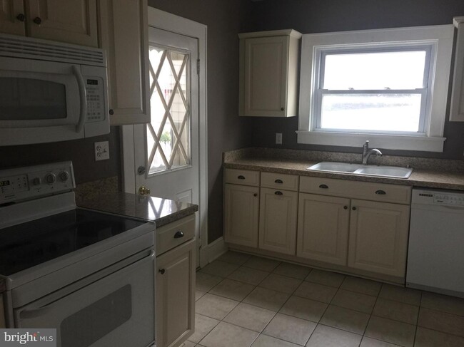 Building Photo - 308 Bellview Ave