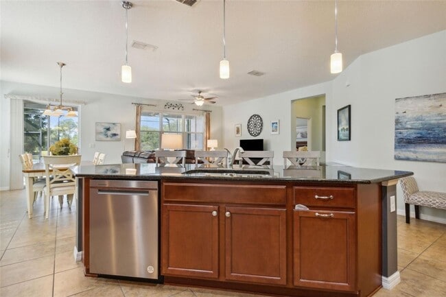 Building Photo - WATER view no rear neighbors quiet SF hous...
