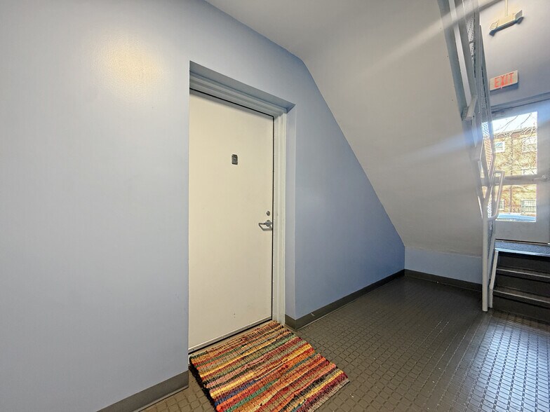 Building Photo - 2650 Birney Pl SE