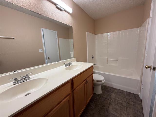 Building Photo - 4417 Courtside Dr