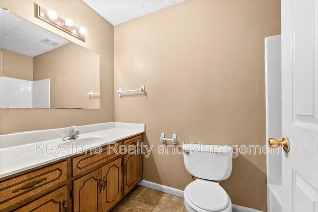 Building Photo - 308 Thompsonville Ln