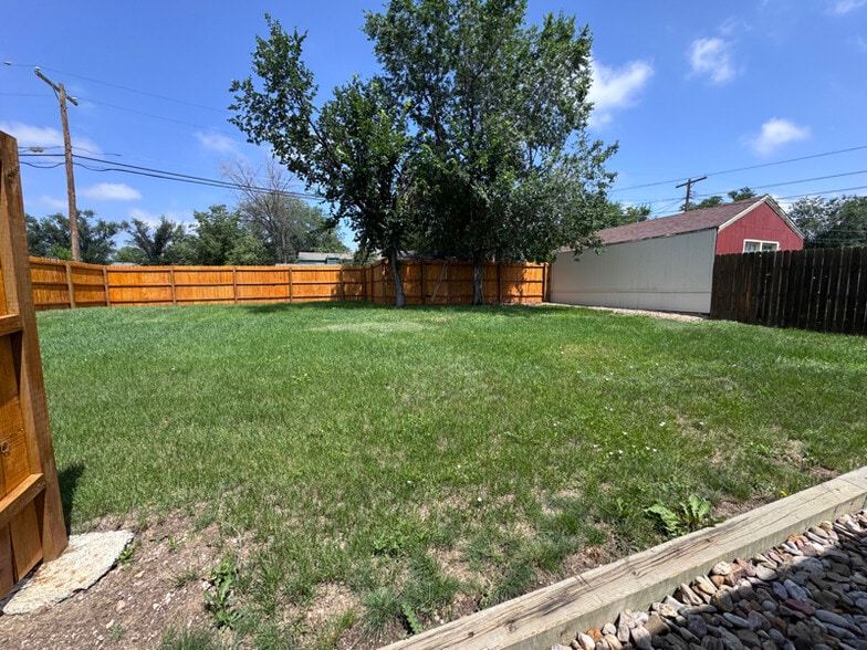 Building Photo - 240 St Andrew St