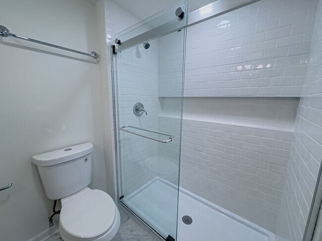 Building Photo - 2036 Wallace St