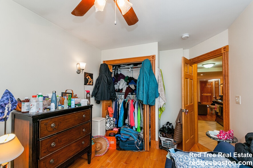 Building Photo - 39 Charles St